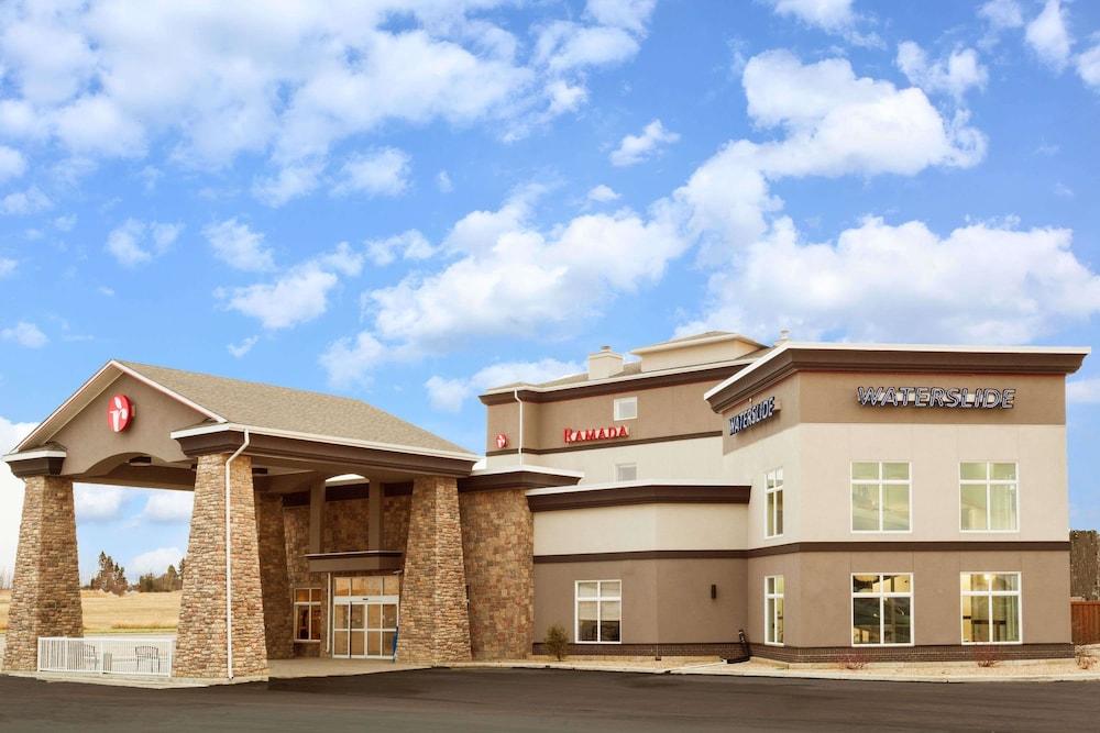 Ramada By Wyndham Drayton Valley Bagian luar foto
