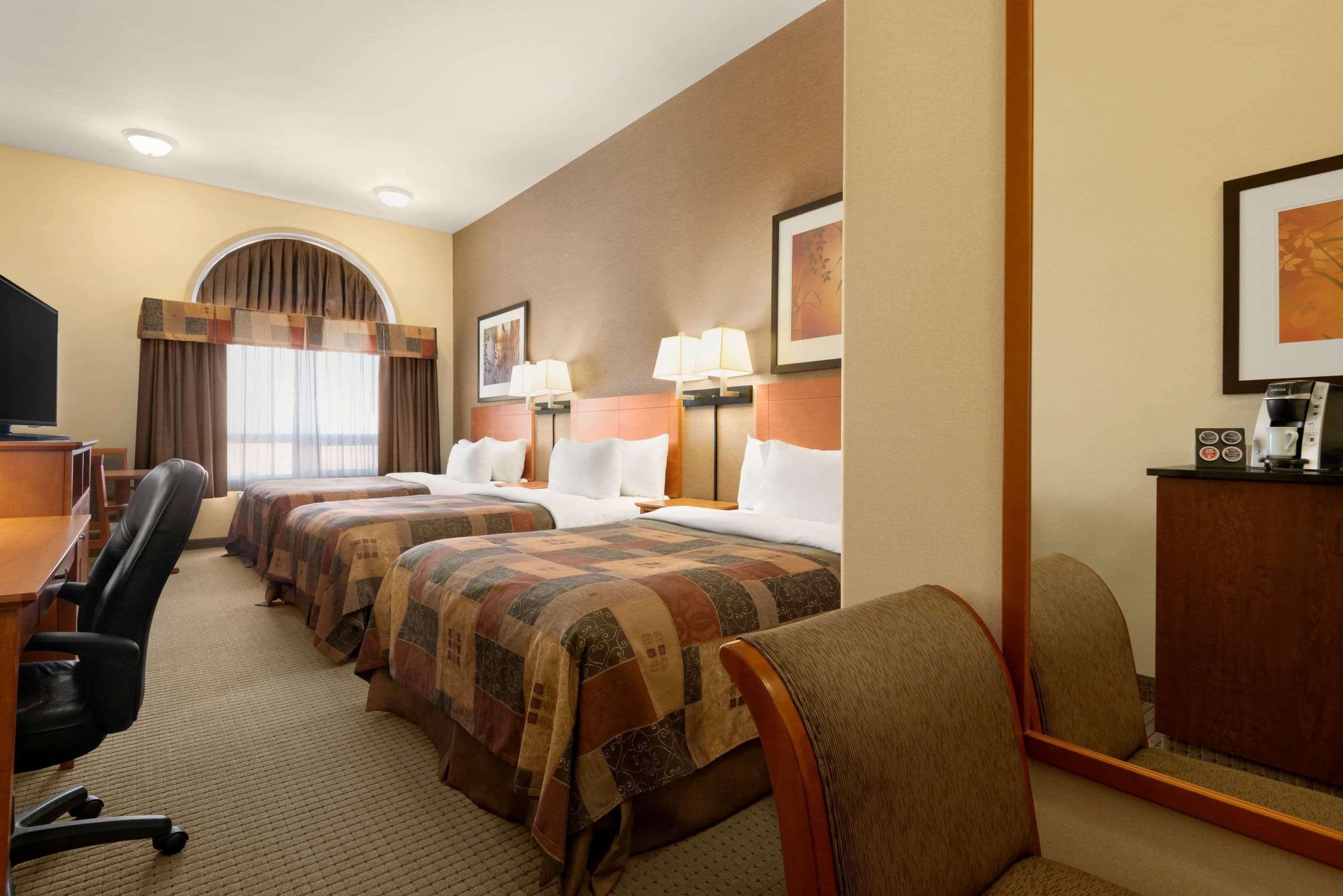 Ramada By Wyndham Drayton Valley Bagian luar foto