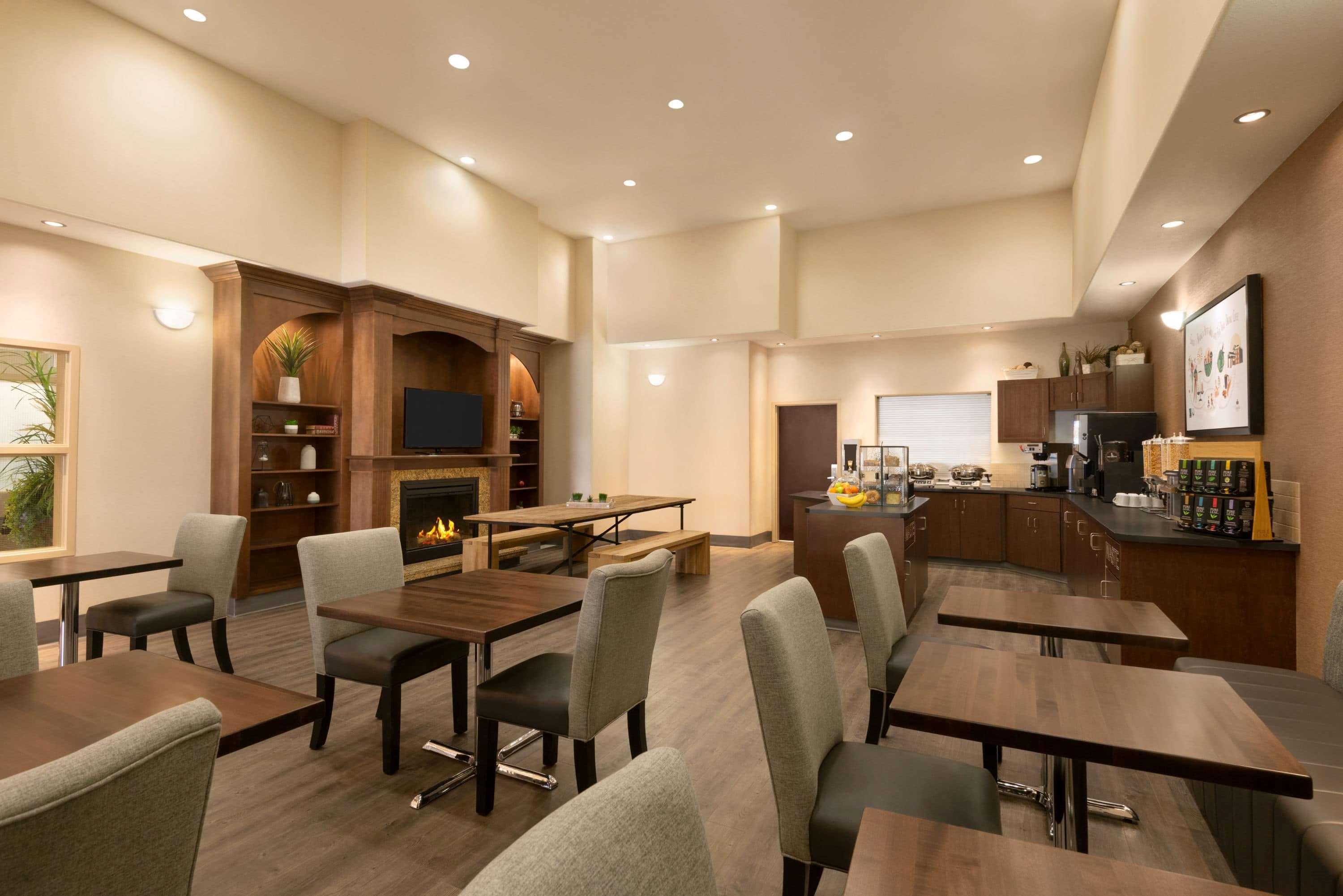 Ramada By Wyndham Drayton Valley Bagian luar foto